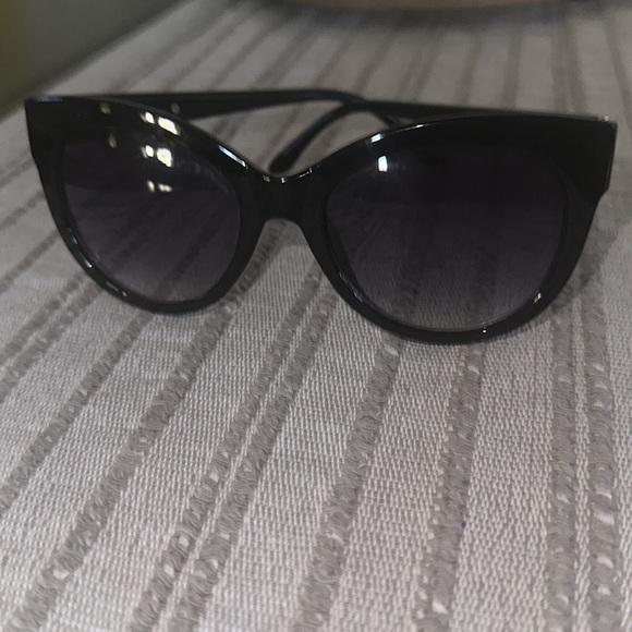 Sunglasses - Picture 1 of 5